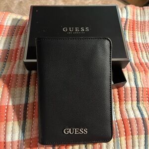 GUESS Elegant Black Travel Wallet